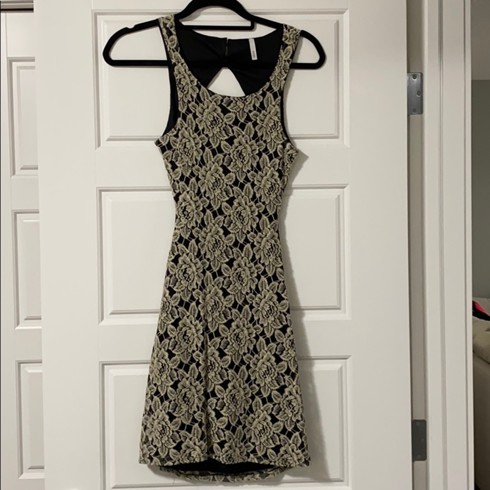 🌟4/$20🌟 Black dress with open back